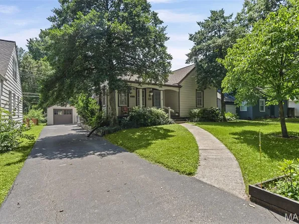 126 N 82nd St, Belleville, IL 62223