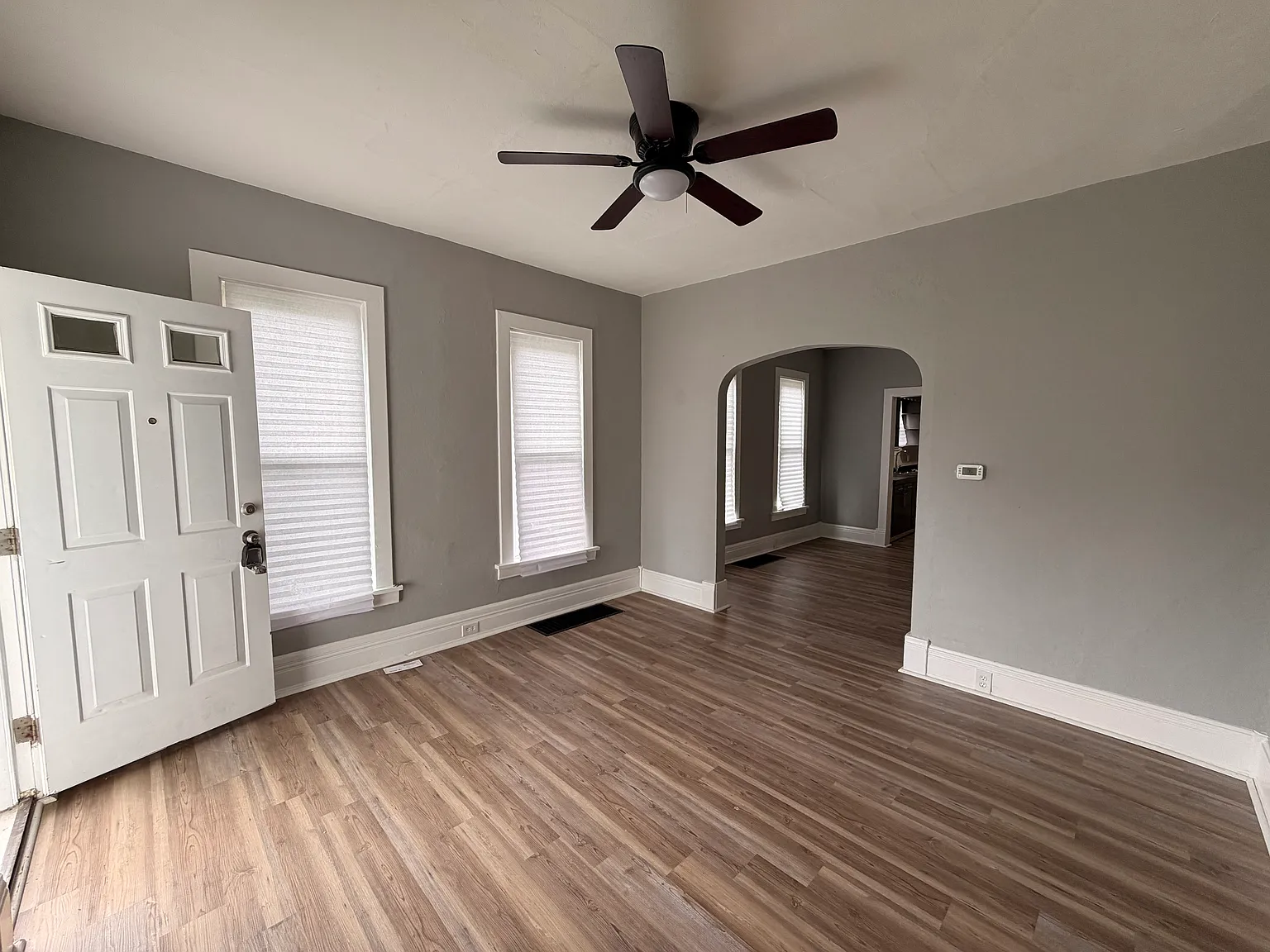 3 bed, 1004 sqft, $1,125 — Photo 2