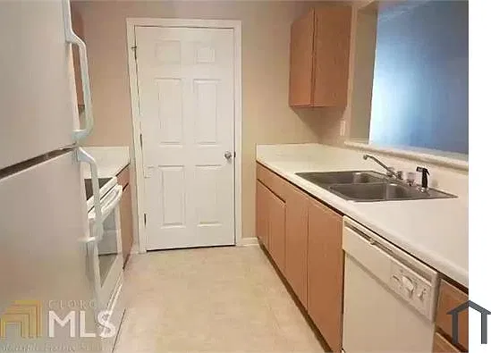 3 bed, 1209 sqft, $1,550 — Photo 4