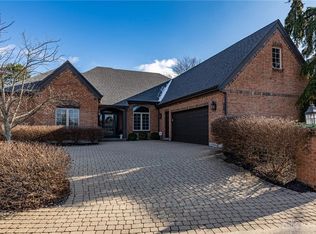 102 Rue Marseille, Dayton, OH 45429