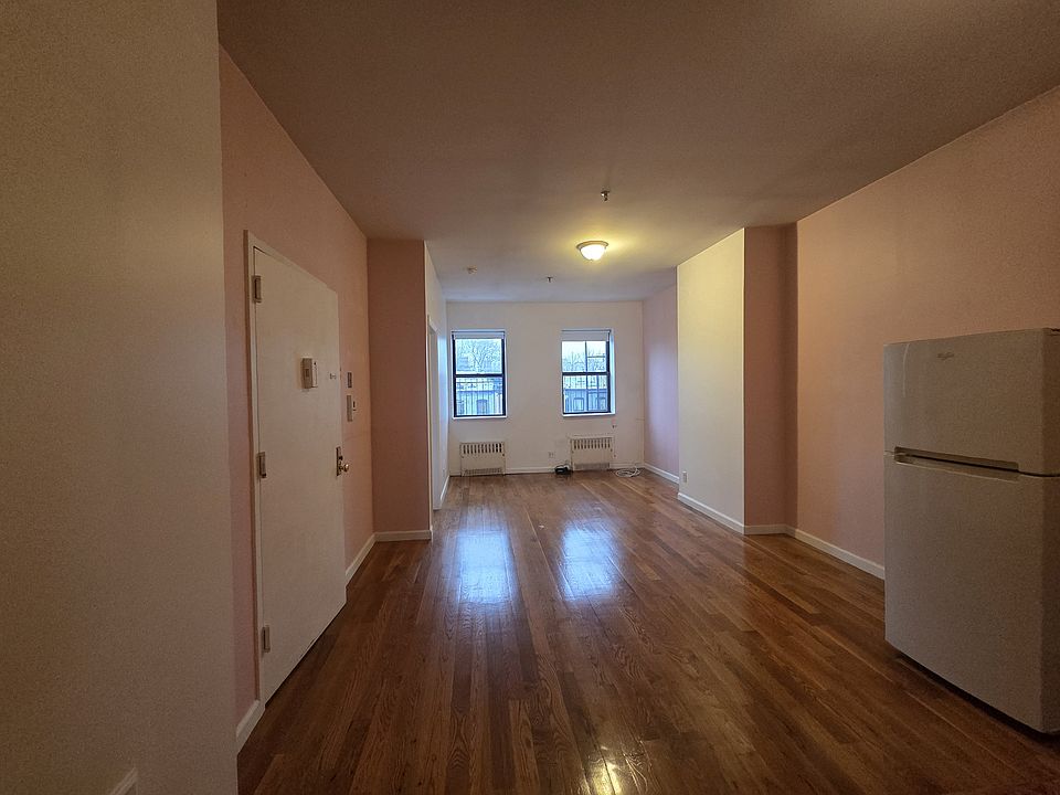 1st image of 813 Dekalb Ave #4A