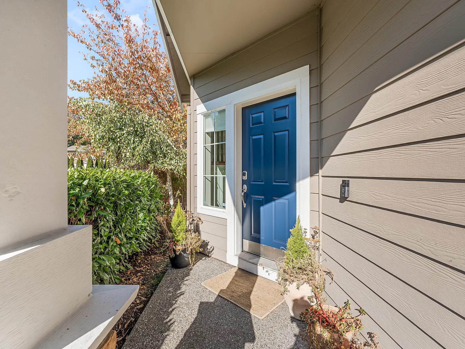 5 bed, 2526 sqft, $3,995 — Photo 4
