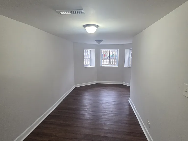 2431 S Christiana Ave #R — Photo 10