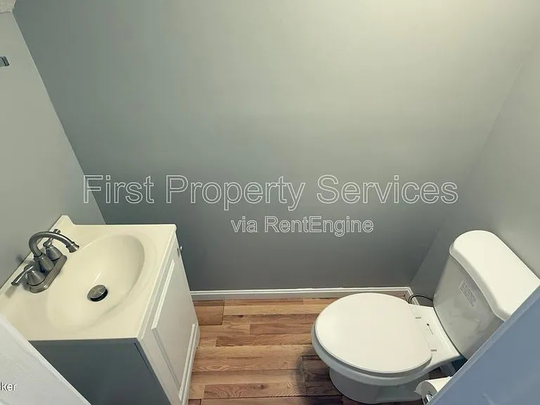729 E Court Ave — Photo 5