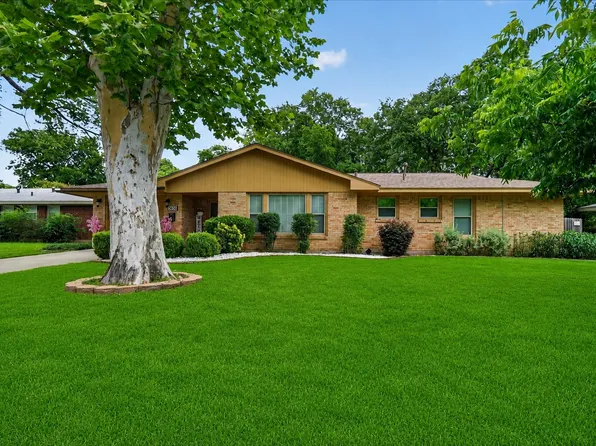 3636 Charles St, North Richland Hills, TX 76180