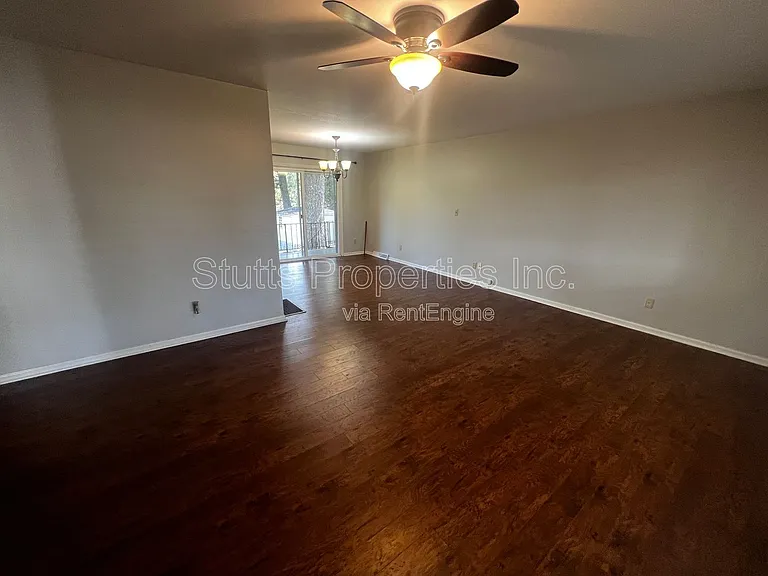 1918 Hermitage Dr — Photo 15