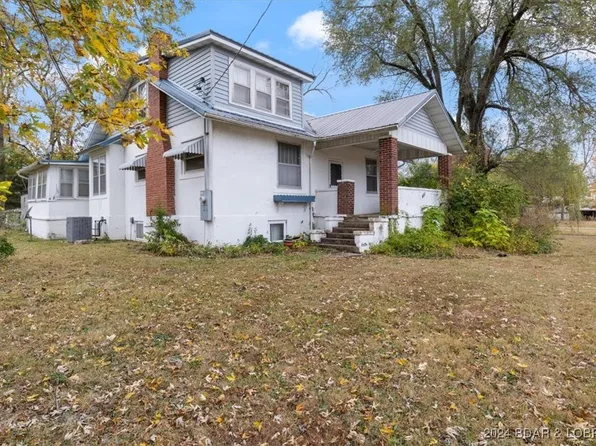401 Manor Dr, Eldon, MO 65026