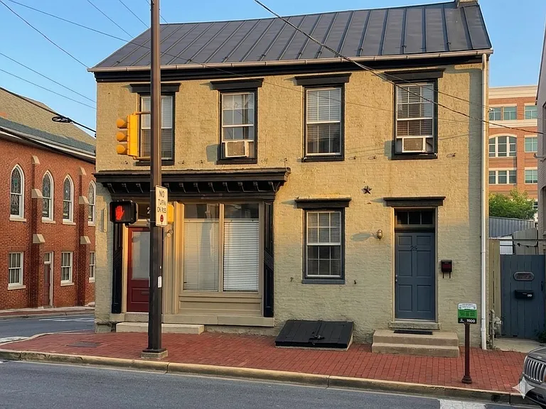 27 W All Saints St #27 — Photo 10