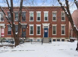 906 Rutger St, Saint Louis, MO 63104