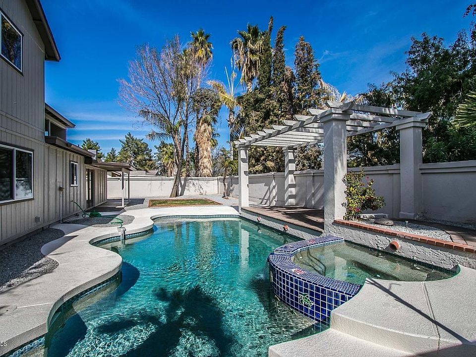 1st image of 2653 S EL PARADISO Avenue