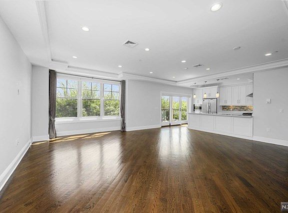 4th image of 30 Marquis Ct #30