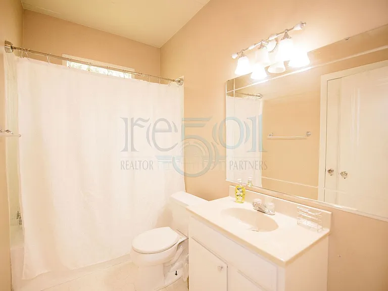 1508 Kavanaugh Blvd — Photo 21