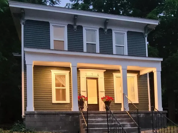 174 W State Rd, Newaygo, MI 49337