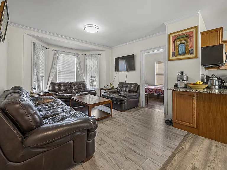 1081-83 Lawrence St #2 — Photo 23
