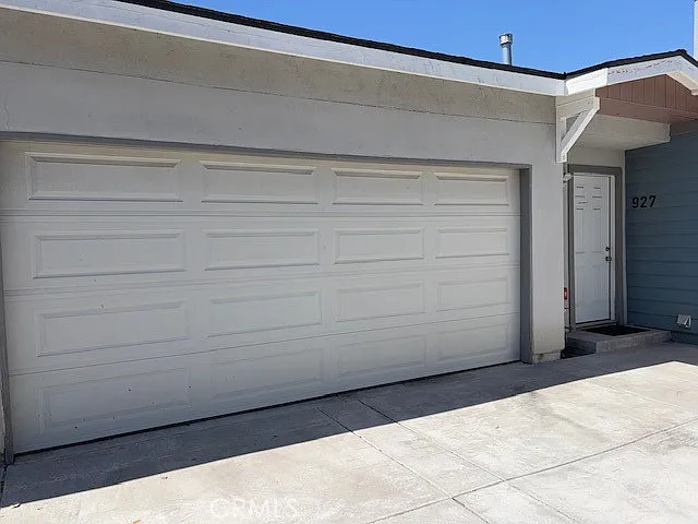 927 W Olive Ave