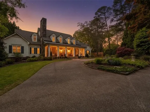 5000 Long Island Dr NW, Sandy Springs, GA 30327