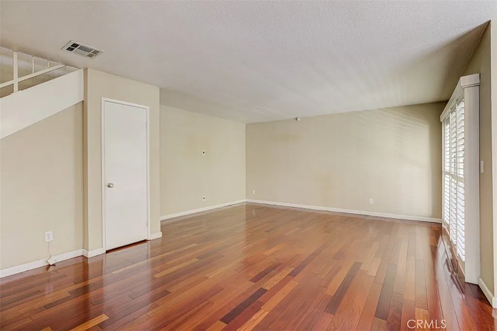 2 bed, 1.5 bath, 1205 sqft, $3,095 — Photo 4