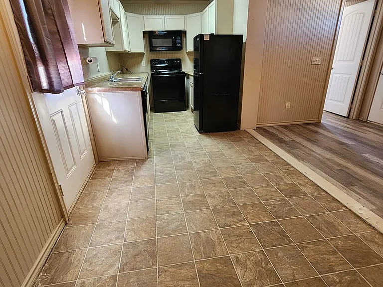 4403 S Faye Ave #B — Photo 7