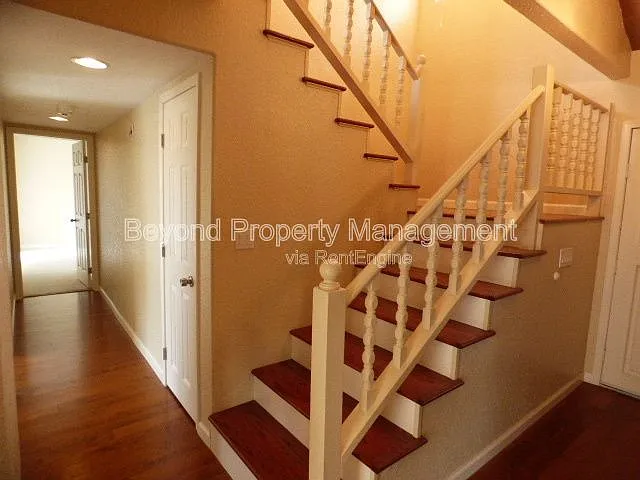 521 Vicki Pl — Photo 10