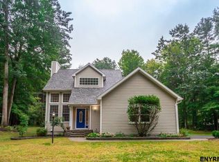 119 Chelsea Dr, Saratoga Springs, NY 12866