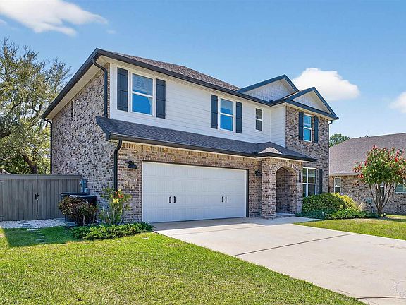 3rd image of 4809 Fish Hawk Ct