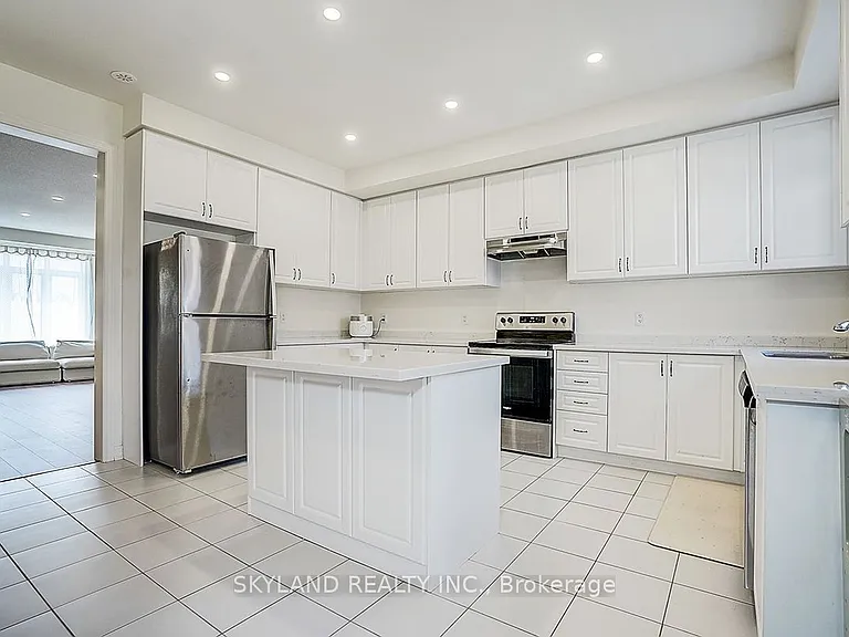 459 Dundas St E — Photo 11