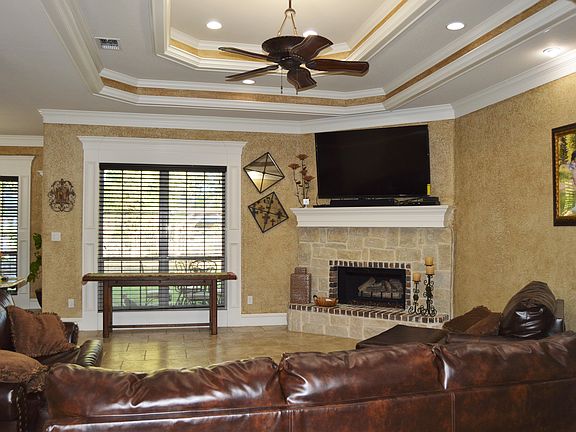 2nd image of 7842 Cottonwood Dr