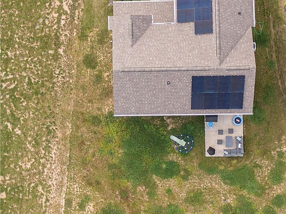 4th image of 1016 Redwood Rd