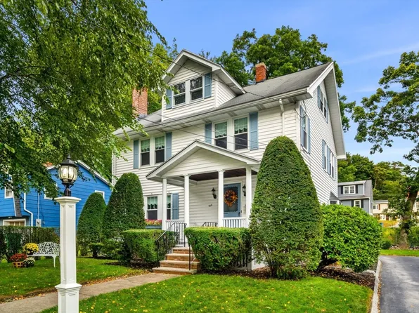 404 Wentworth Ave, Lowell, MA 01852