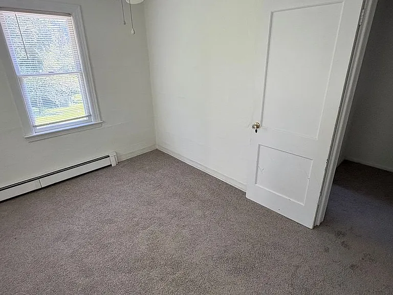 547 W Main St — Photo 42