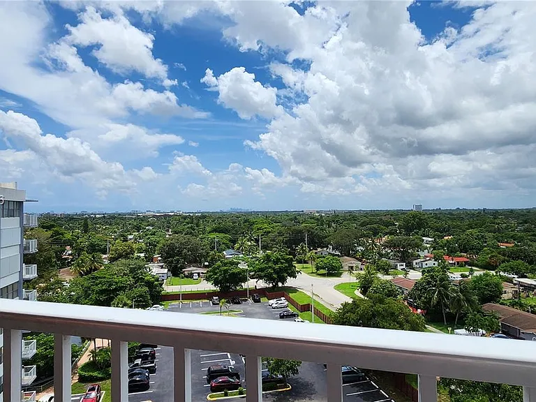 1200 NE Miami Gardens Dr #1005W — Photo 13