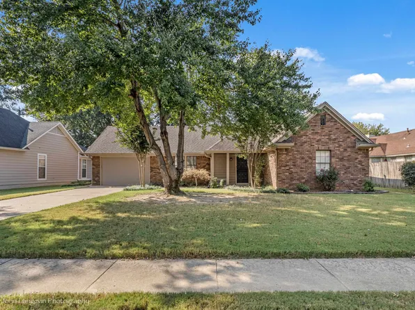 3099 Lauren Dr, Bartlett, TN 38133
