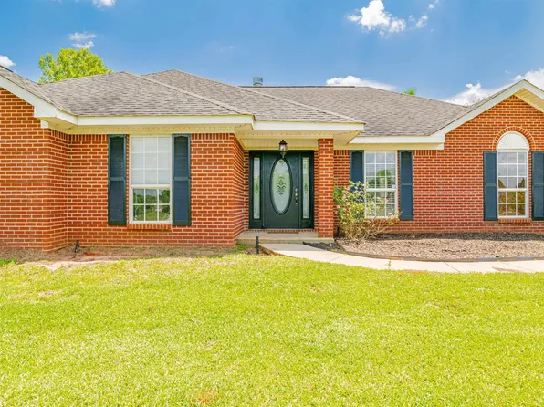 8355 S South Wind Dr, Irvington, AL 36544