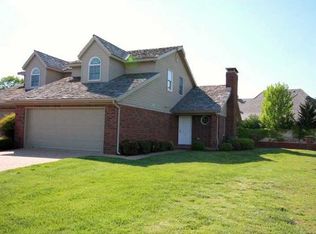 25 S Prairie Dunes Dr, Rogers, AR 72758