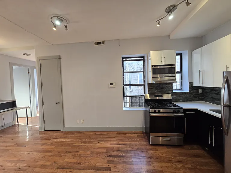 147 Rockaway Pkwy #5 — Photo 2