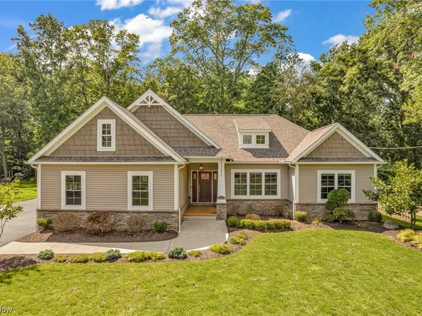 6982 S Dewey Rd, Amherst, OH 44001