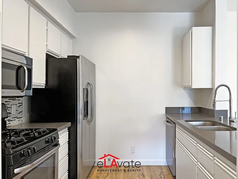 14515 Dickens St. — Photo 11