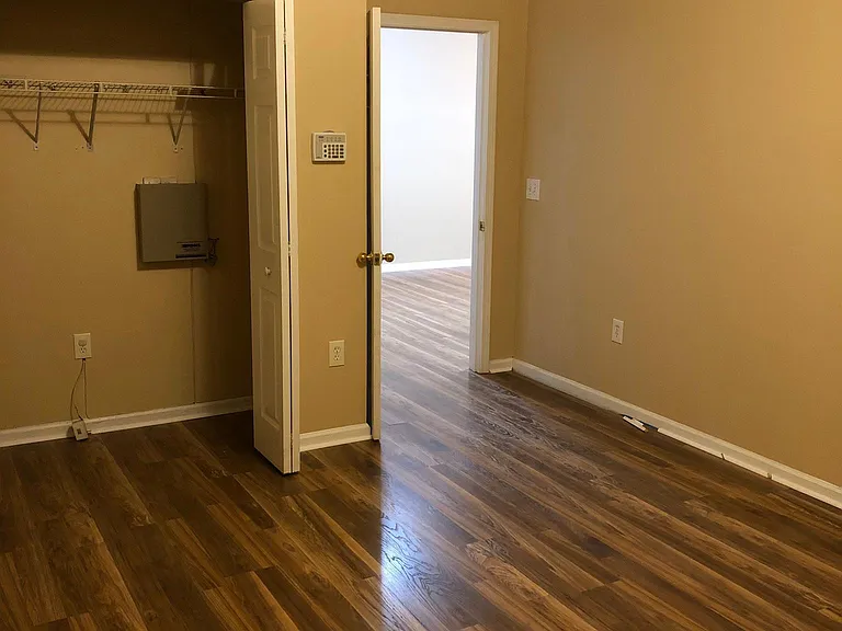 8210 Green Parrot Rd — Photo 8
