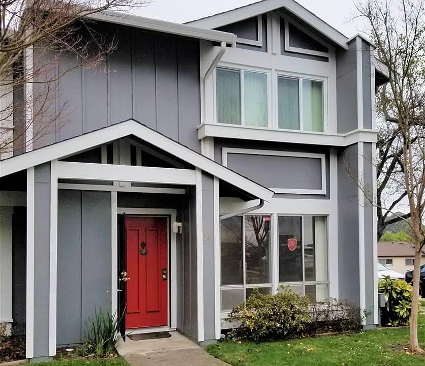 1st image of 14 Park Ct