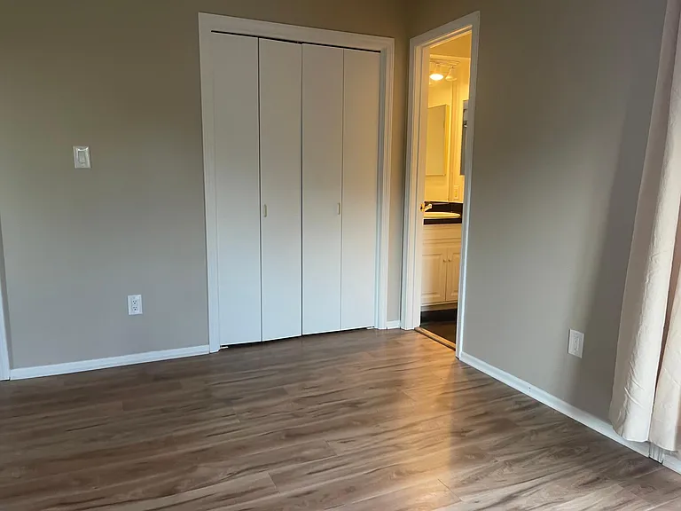 6259 Rosewood St — Photo 25