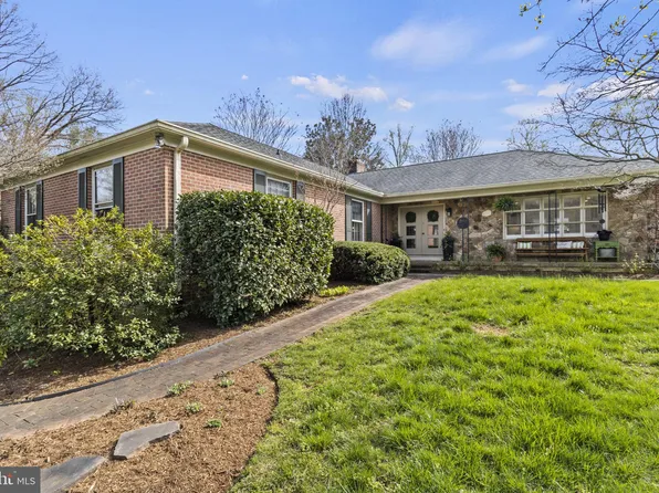 205 Meadowgate Dr, Annapolis, MD 21409