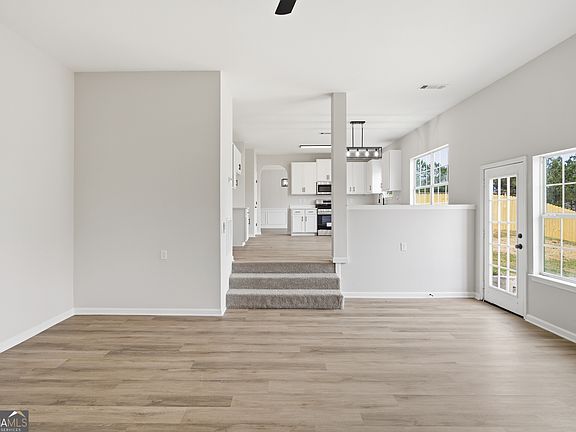 5th image of 3538 Cragstone Rd