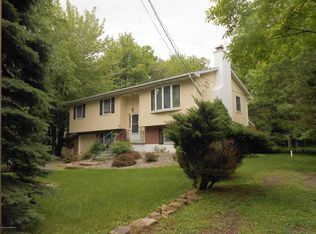 2205 Beaver Cir, Pocono Summit, PA 18346