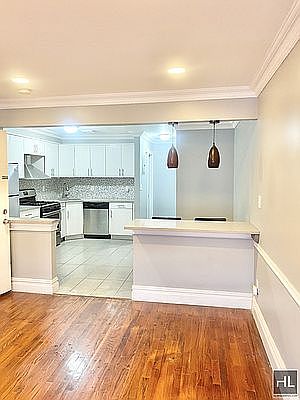 3rd image of 855 Herkimer St #B