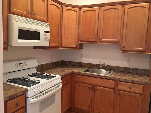 5th image of 47 Church St APT 1C