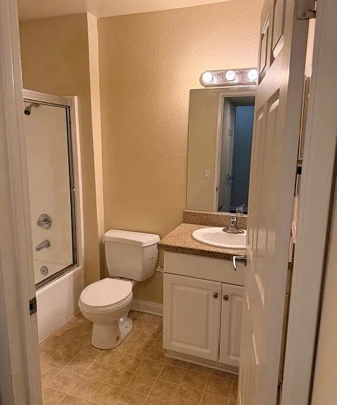 5545 Canoga Ave #116 — Photo 24
