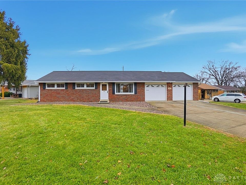 1st image of 547 Douglas Way