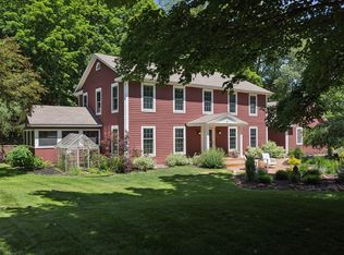 3925 Hillcrest Way, Deephaven, MN 55391