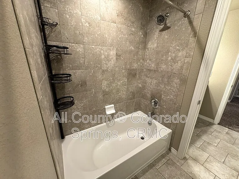 17888 White Marble Dr — Photo 27