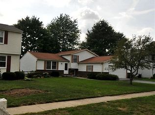 2060 Kellerston Rd, Maumee, OH 43537